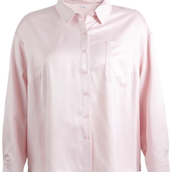 LOVE, FIRE Trendy Plus Size Hammered-Satin Button-Down Blouse mauve chalk 3X - Picture 3 of 6